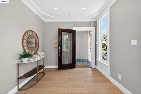 $1,295,000 | 552 Haight Avenue, Alameda, CA 94501
