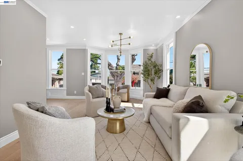 $1,295,000 | 552 Haight Avenue, Alameda, CA 94501