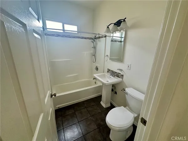 $2,850 | 1760 1/2 North Las Palmas Avenue, Los Angeles, CA 90028