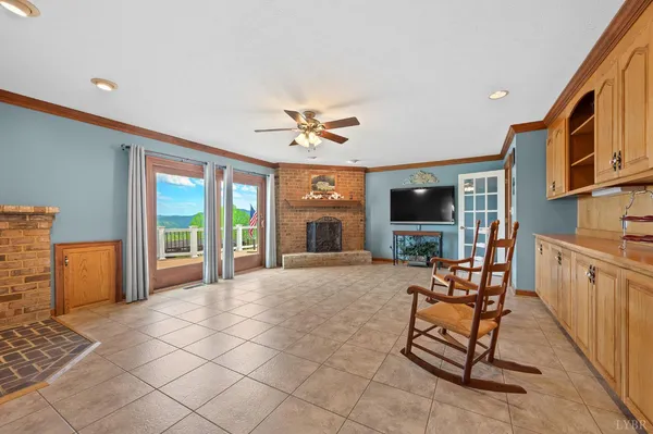 $1,100,000 | 355 Dyson Road, Amherst, VA 24521