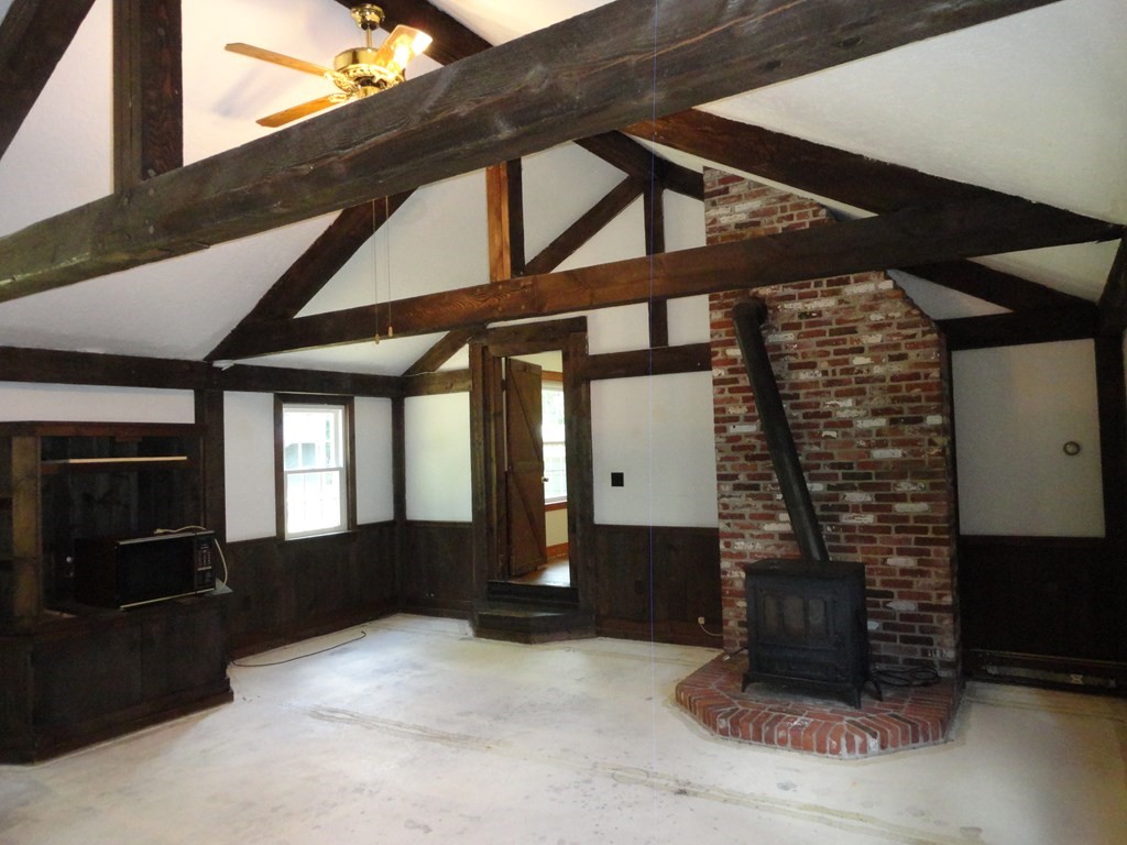 327 Main Street Townsend, MA 01469 - Photo 16 of 27