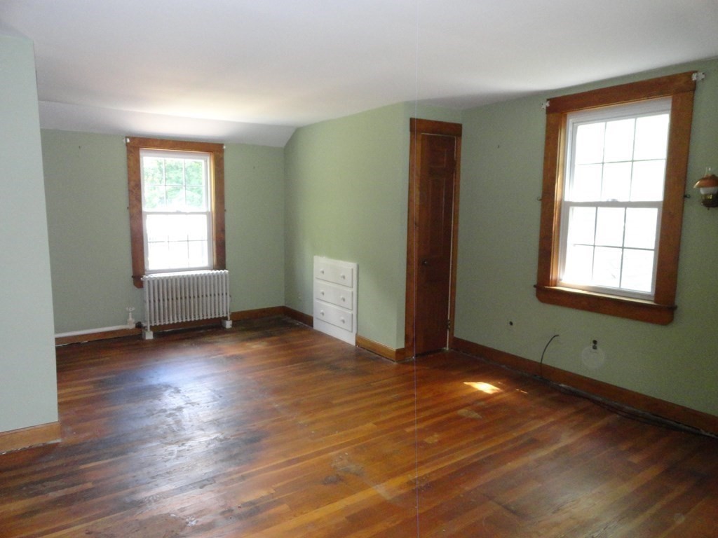 327 Main Street Townsend, MA 01469 - Photo 23 of 27