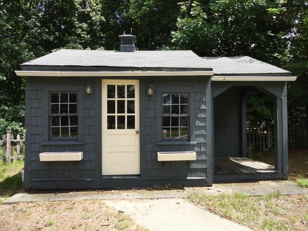 327 Main Street Townsend, MA 01469 - Photo 6 of 27