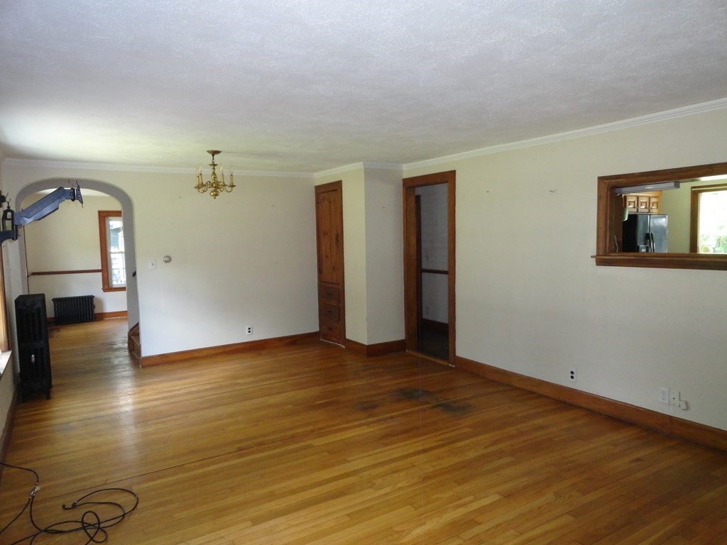 327 Main Street Townsend, MA 01469 - Photo 8 of 27