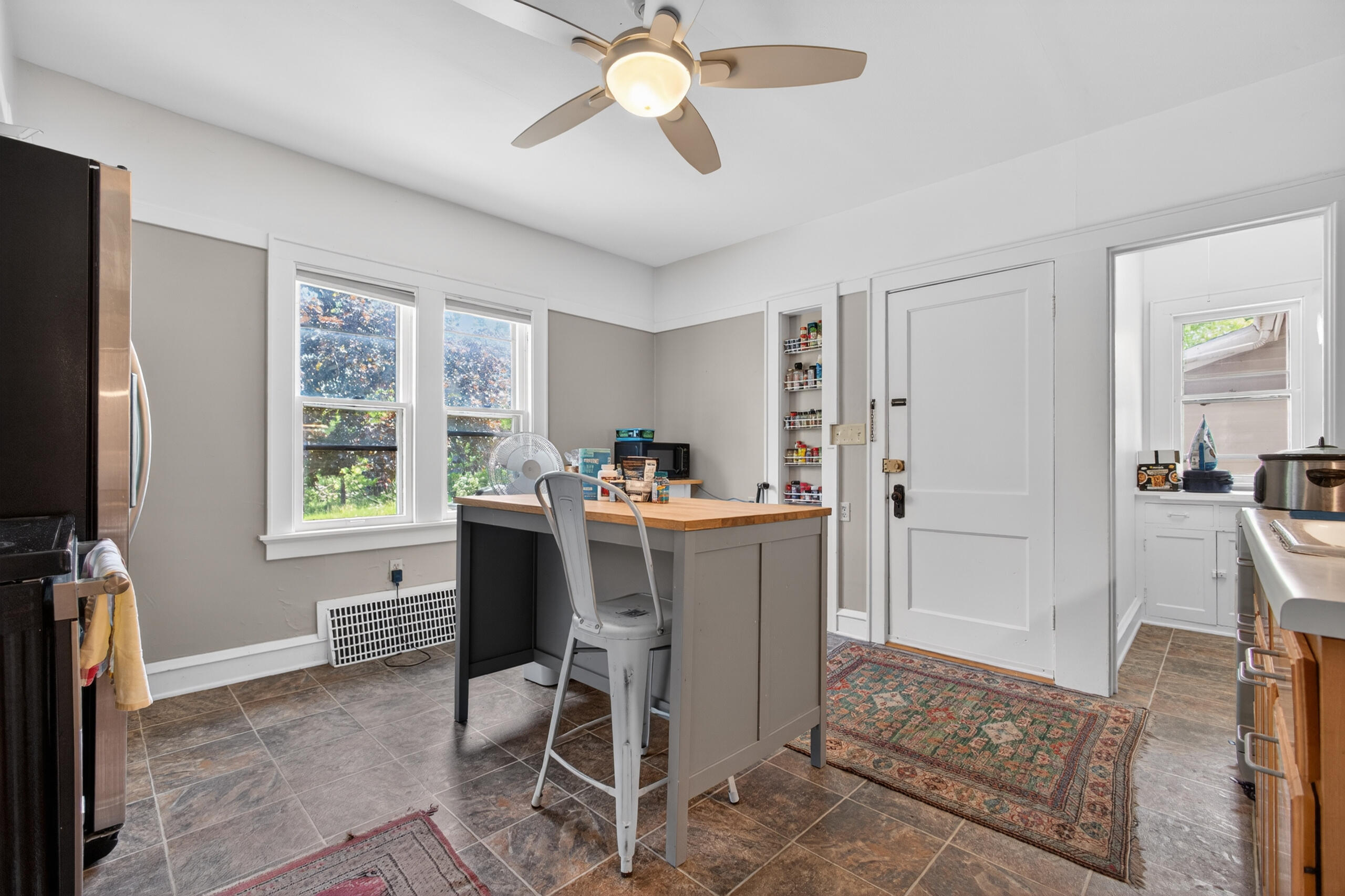 2029 West Donges Bay Road, Unit 2031 Mequon, WI 53092 - Photo 6 of 68 Kitchen - Lower