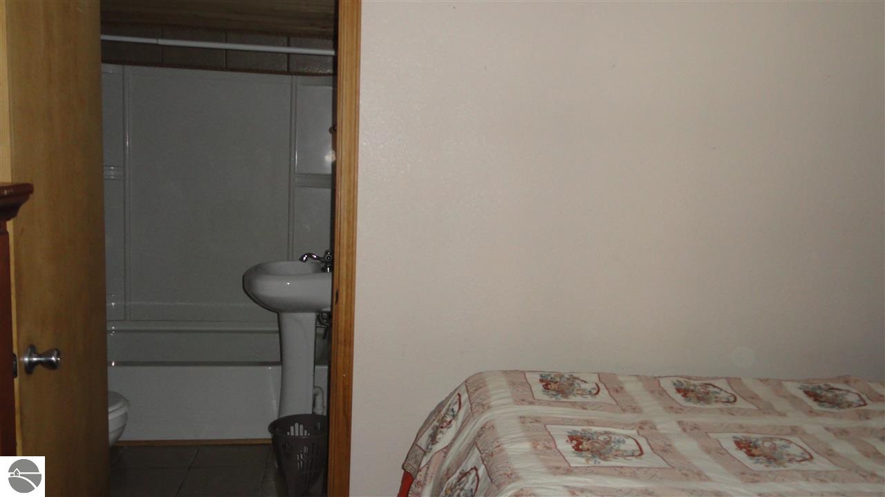 9410 Valley Road Rapid City, MI 49676 - Photo 17 of 19 1793552-16.JPG