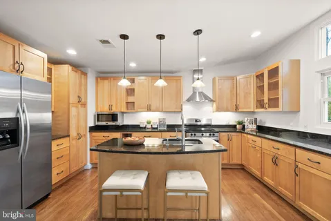 $1,450,000 | 6523 79th Place, Cabin John, MD 20818