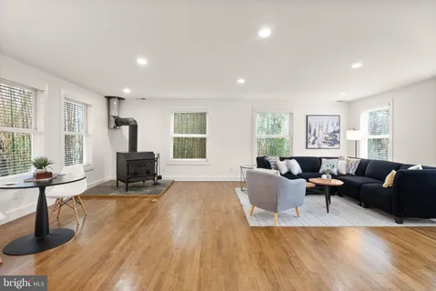 $1,450,000 | 6523 79th Place, Cabin John, MD 20818