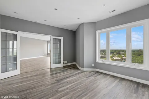 $250,000 | 1 Renaissance Place, Unit 3PH, Palatine, IL 60067