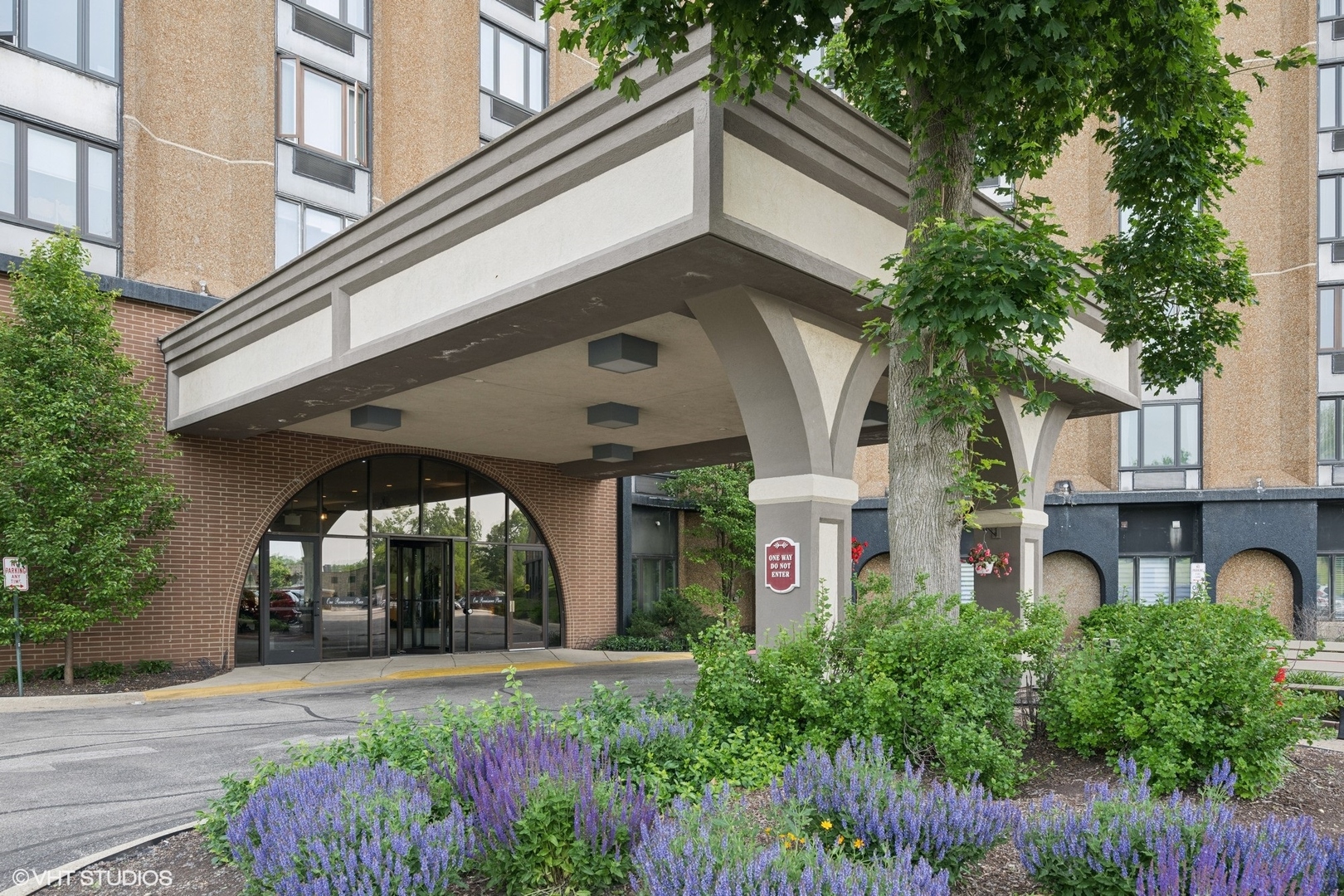 1 Renaissance Place, Unit 3PH Palatine, IL 60067 - Photo 2 of 28