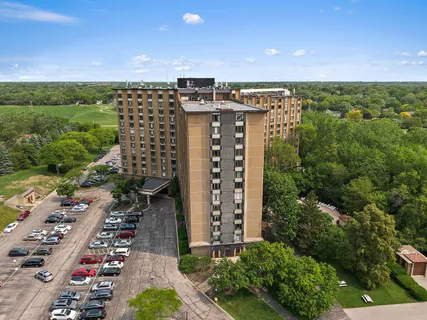 $250,000 | 1 Renaissance Place, Unit 3PH, Palatine, IL 60067