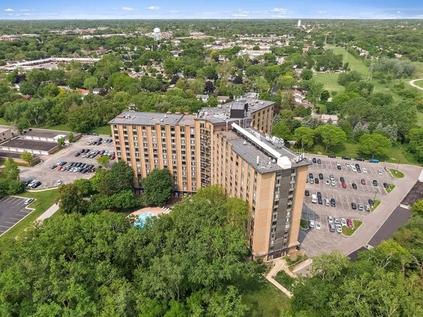 $250,000 | 1 Renaissance Place, Unit 3PH, Palatine, IL 60067