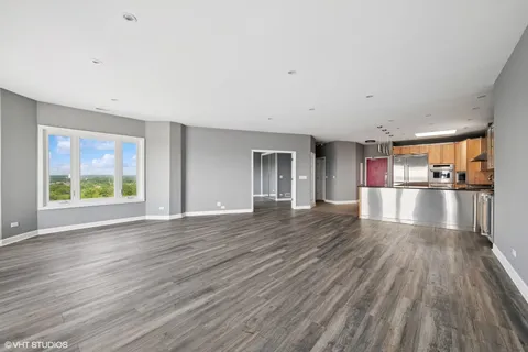 $250,000 | 1 Renaissance Place, Unit 3PH, Palatine, IL 60067