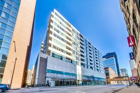$299,000 | 630 North Franklin Street, Unit 1013, Chicago, IL 60654