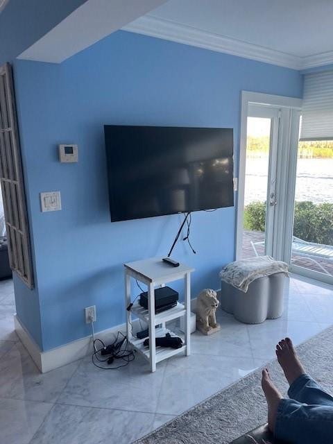 2758 Northeast 30th Avenue, Unit 3A Lighthouse Point, FL 33064 - Photo 17 of 29 TV Area