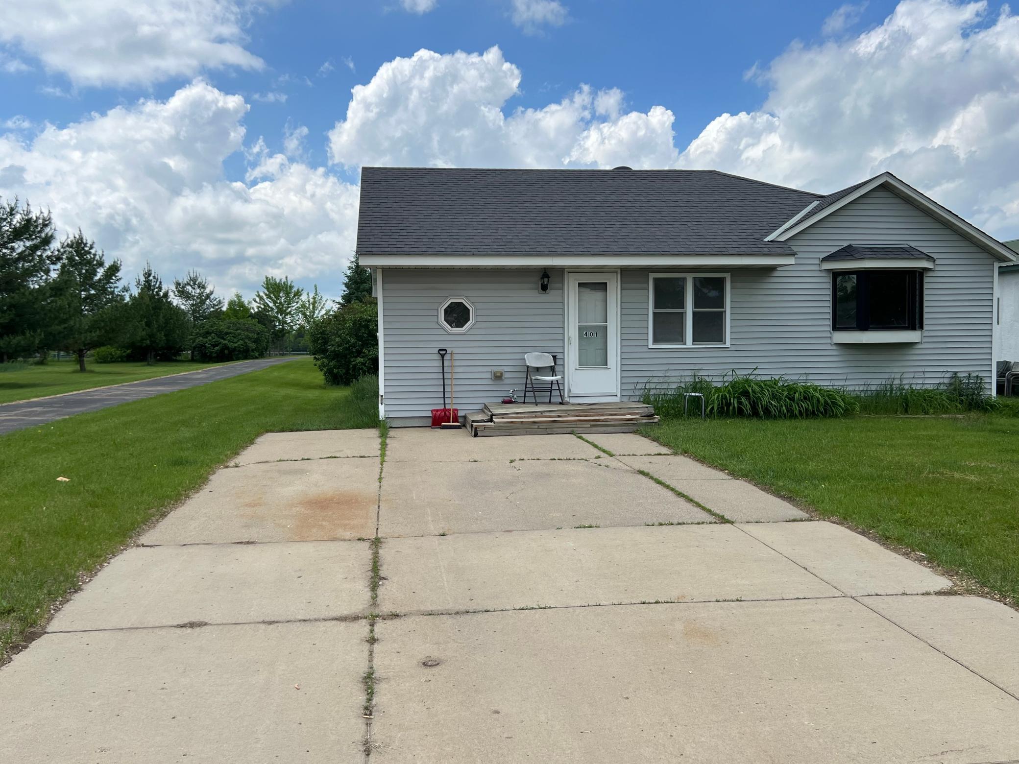 401 4th Street Northwest Wadena, MN 56482 - Photo 3 of 18
