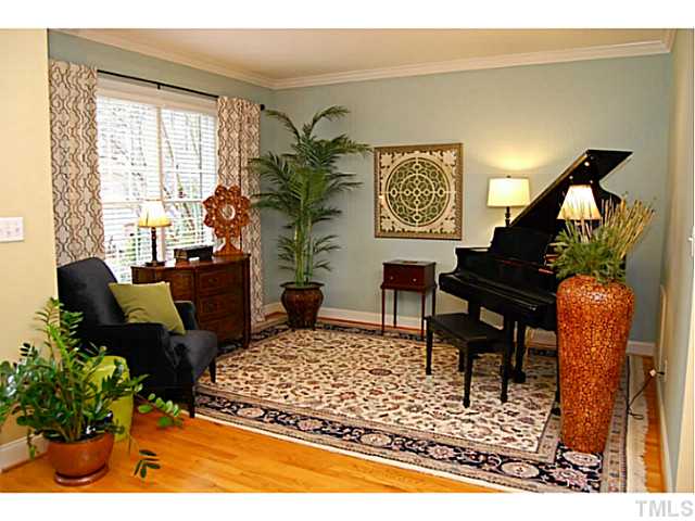 4019 Heathgate Lane Raleigh, NC 27613 - Photo 3 of 24