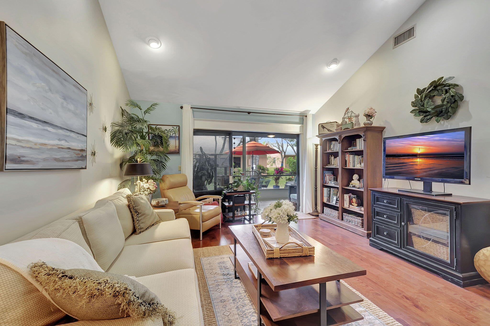 10907 Lake Front Place Boca Raton, FL 33498 - Photo 13 of 43 11-web-or-mls-DSC_4510