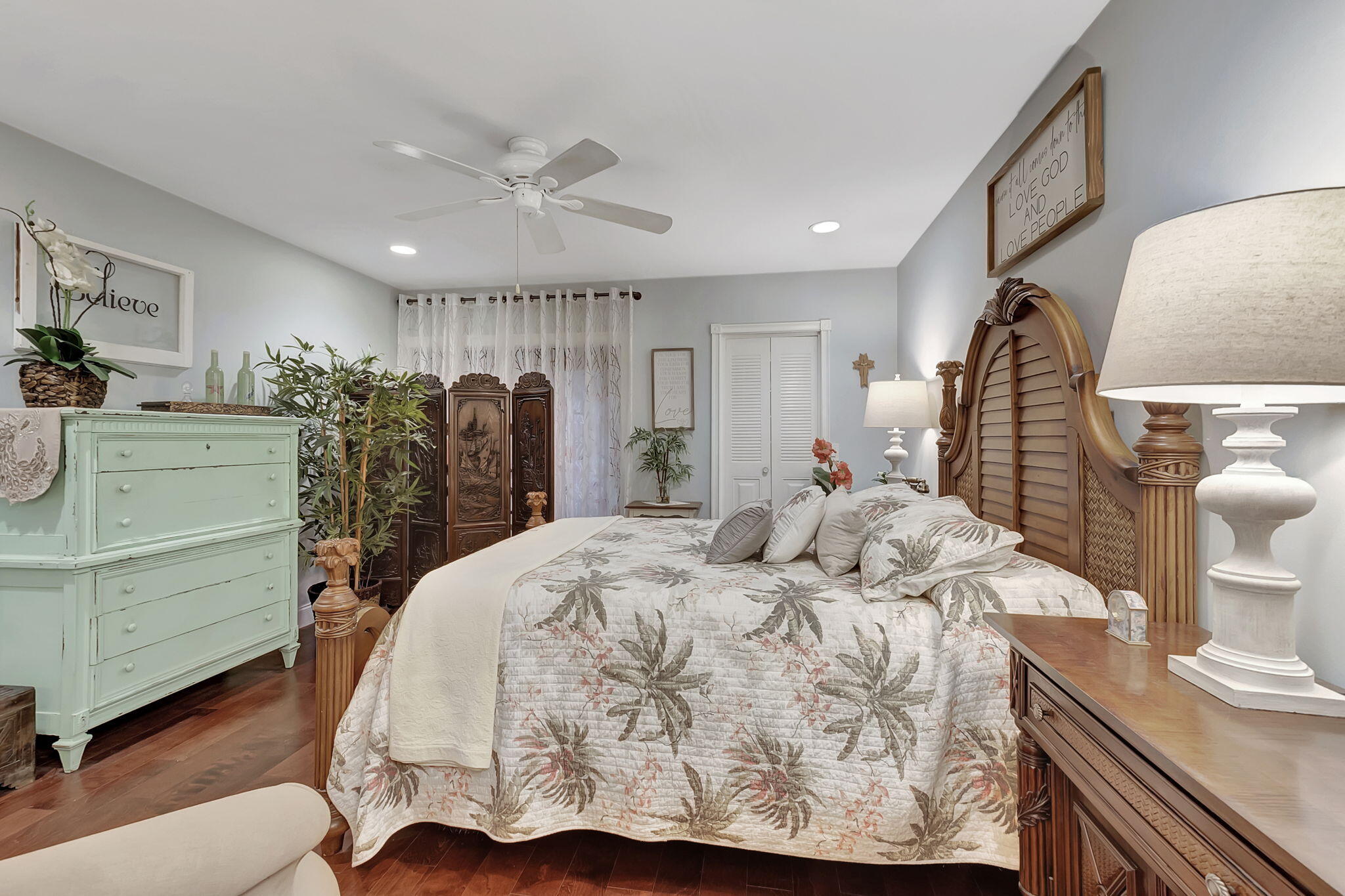 10907 Lake Front Place Boca Raton, FL 33498 - Photo 16 of 43 23-web-or-mls-DSC_4570