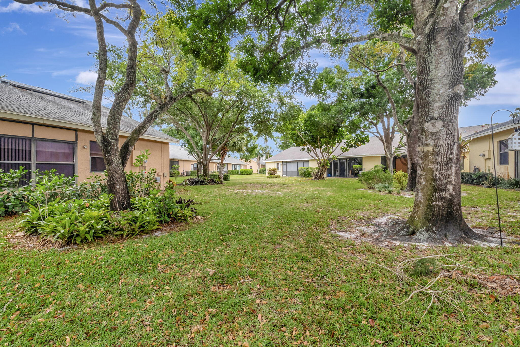 10907 Lake Front Place Boca Raton, FL 33498 - Photo 32 of 43 37-web-or-mls-DSC_4640