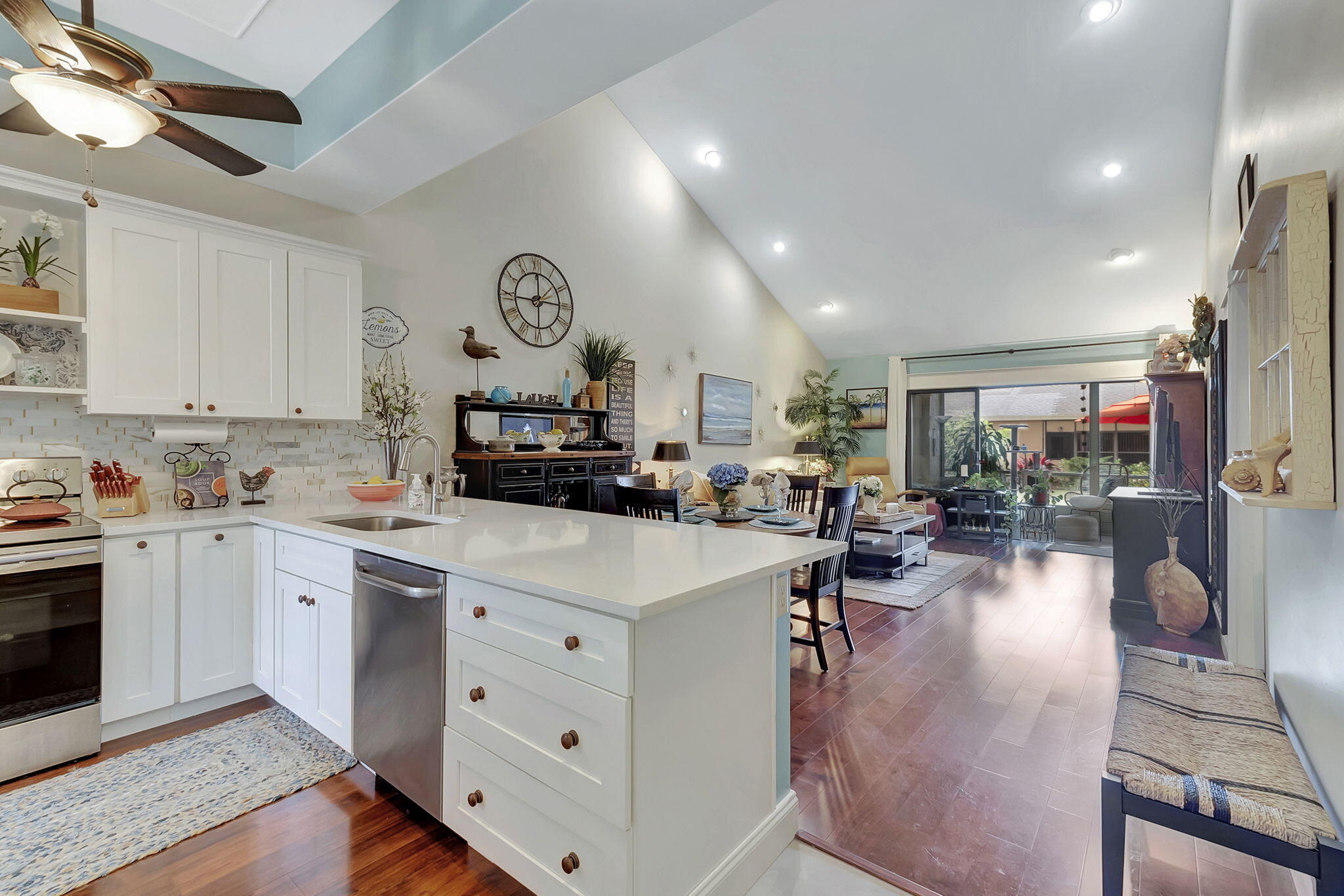 10907 Lake Front Place Boca Raton, FL 33498 - Photo 9 of 43 8-web-or-mls-DSC_4495