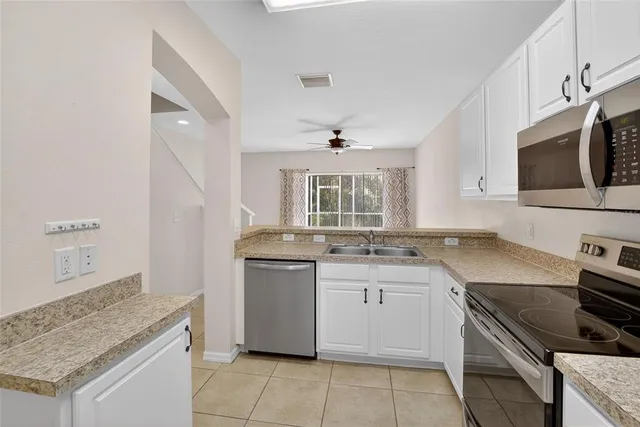 $1,750 | 15843 Fishhawk View Drive, Lithia, FL 33547