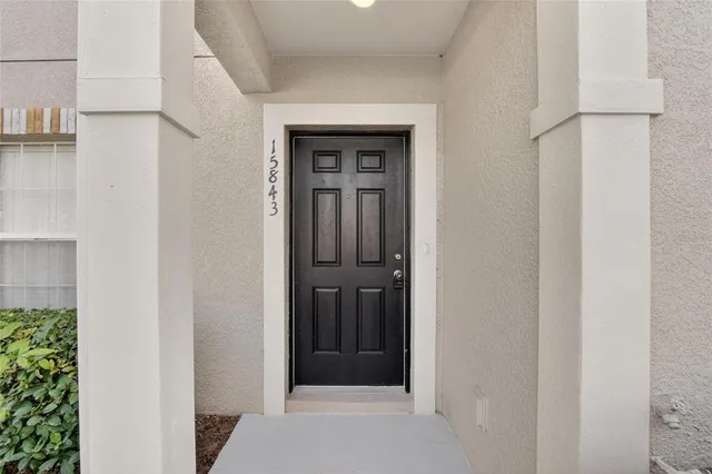 $1,750 | 15843 Fishhawk View Drive, Lithia, FL 33547