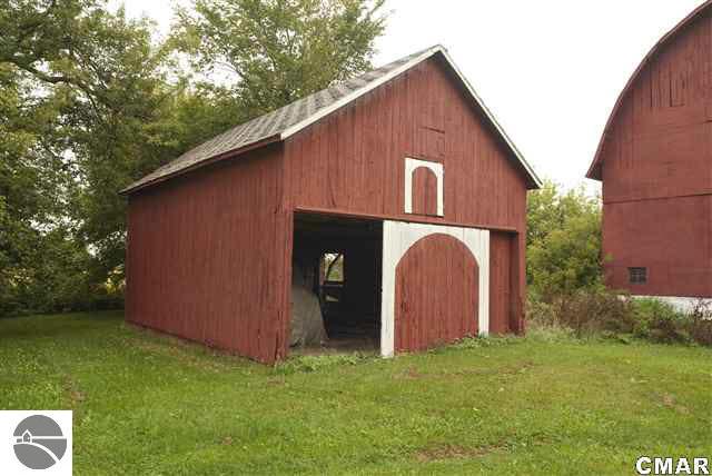 9113 South Littlefield Road Blanchard, MI 49310 - Photo 24 of 25 1771486-23.JPG