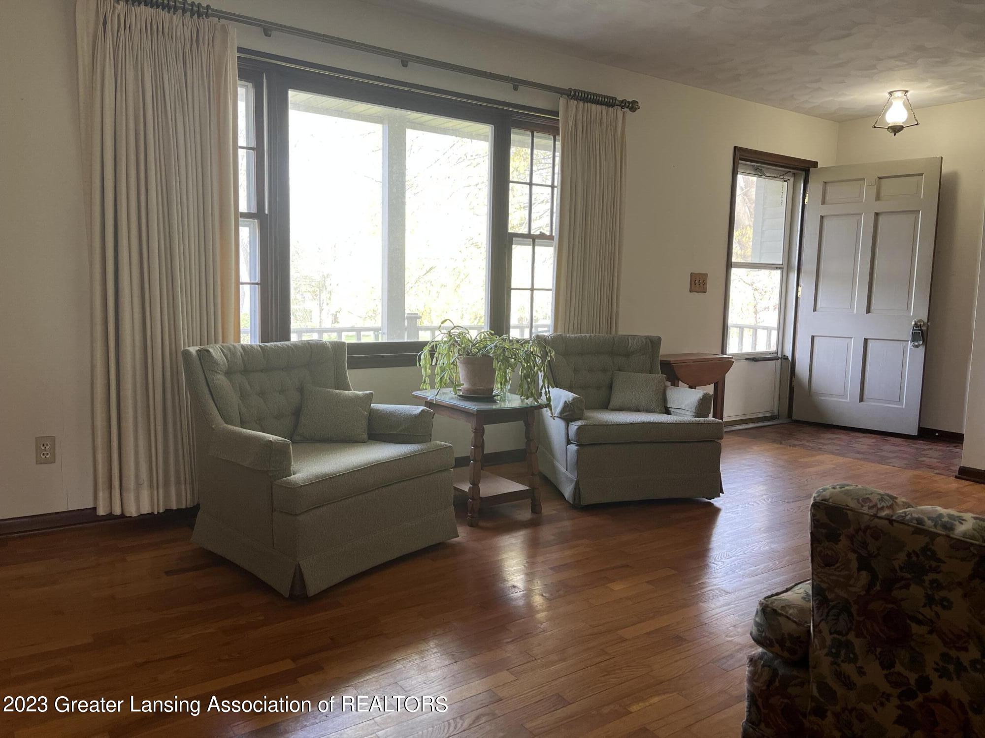 2314 Webster Road Lansing, MI 48917 - Photo 10 of 40 IMG_7034