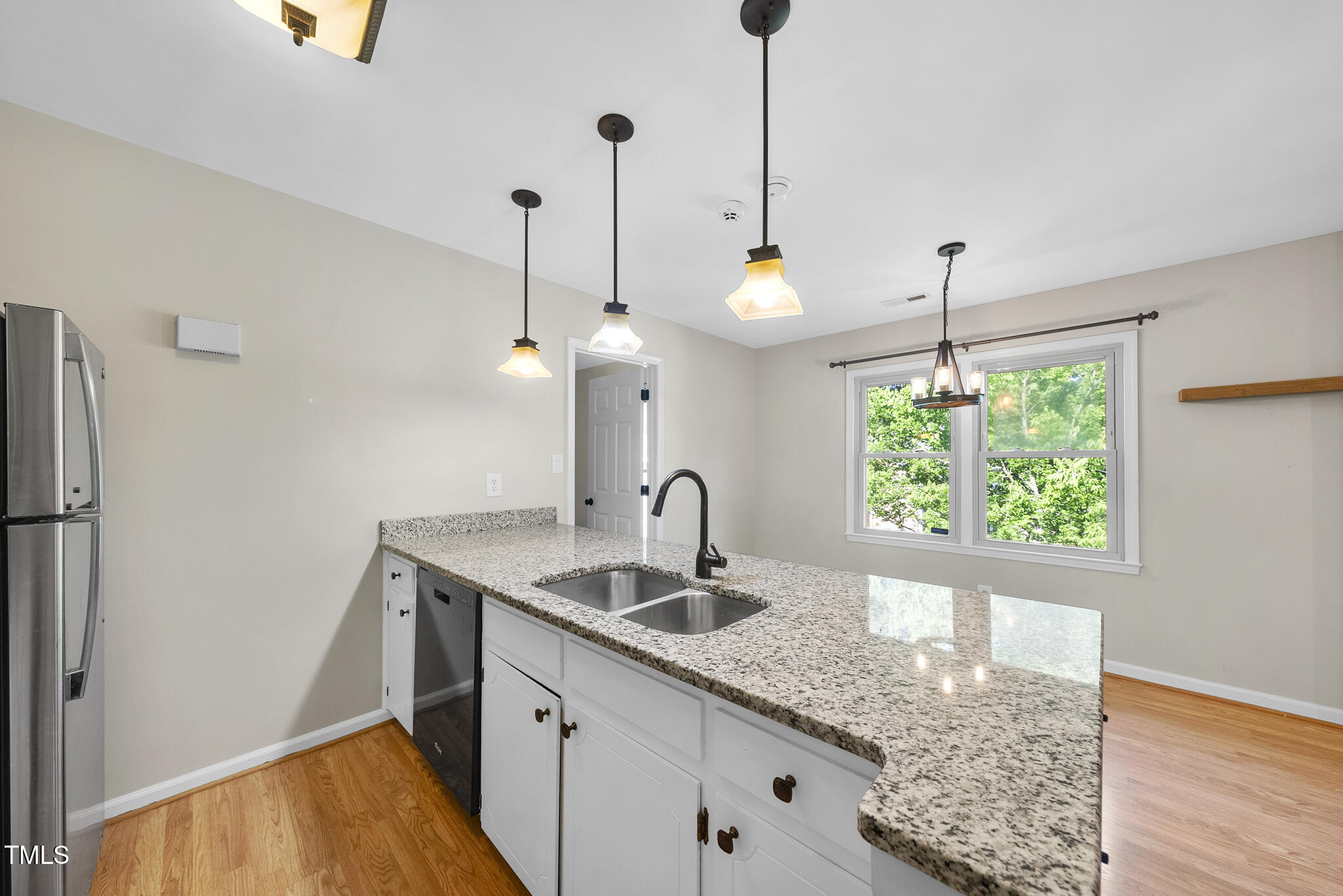 3427 Mill Run Raleigh, NC 27612 - Photo 5 of 20 5