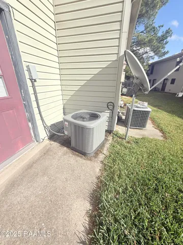 $210,000 | 201 High Meadows Boulevard, Unit 209212, Lafayette, LA 70507