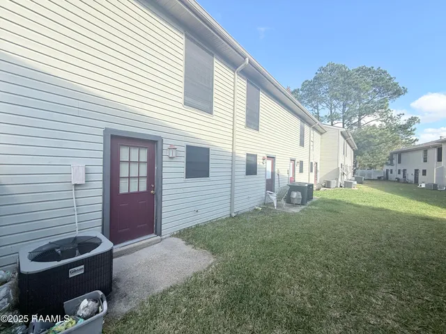 $210,000 | 201 High Meadows Boulevard, Unit 209212, Lafayette, LA 70507