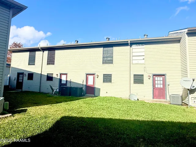 $210,000 | 201 High Meadows Boulevard, Unit 209212, Lafayette, LA 70507