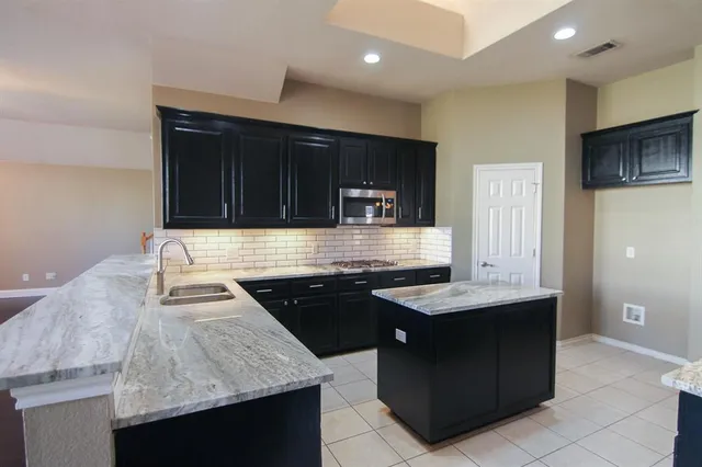 $3,000 | 8716 Trace Ridge Parkway, Fort Worth, TX 76244