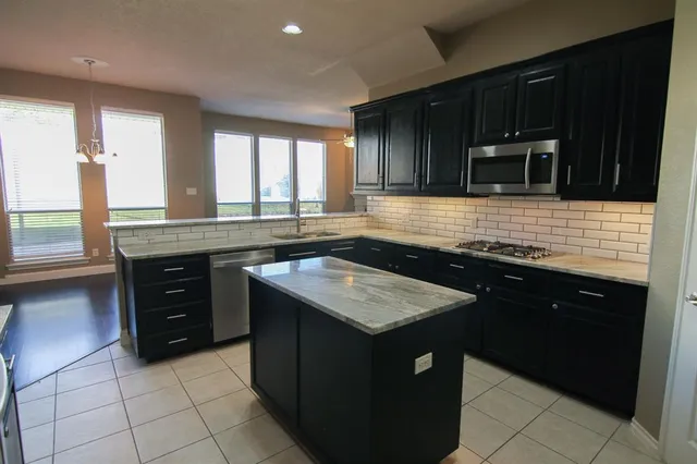 $3,000 | 8716 Trace Ridge Parkway, Fort Worth, TX 76244