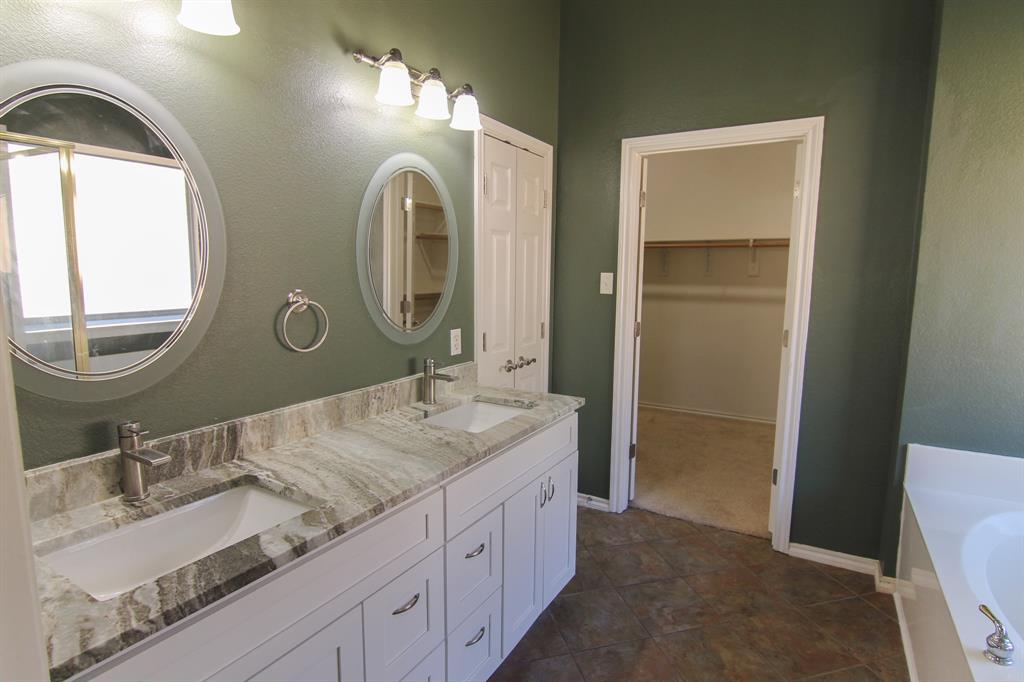 8716 Trace Ridge Parkway Fort Worth, TX 76244 - Photo 25 of 39