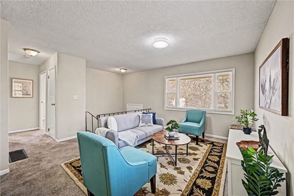 18407 Lexington Road Independence, MO 64058 - Photo 4 of 17