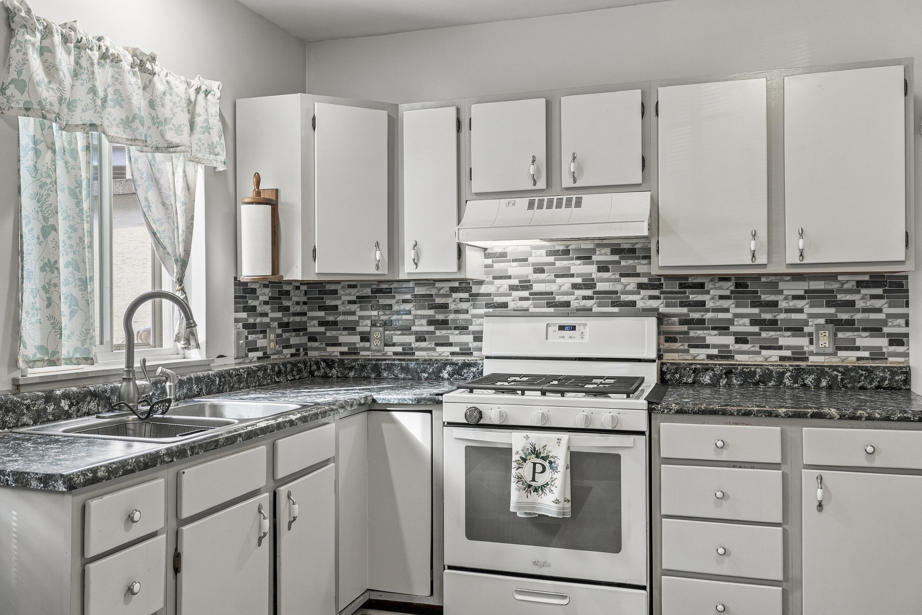 732 Middle Street Bath, ME 04530 - Photo 11 of 45 732 Middle St_114