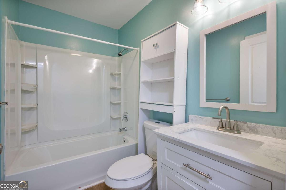 125 Jones Street, Unit A3 Blue Ridge, GA 30513 - Photo 6 of 23