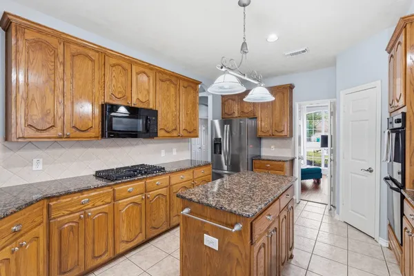 $3,200 | 10134 West Temple Drive, Houston, TX 77095