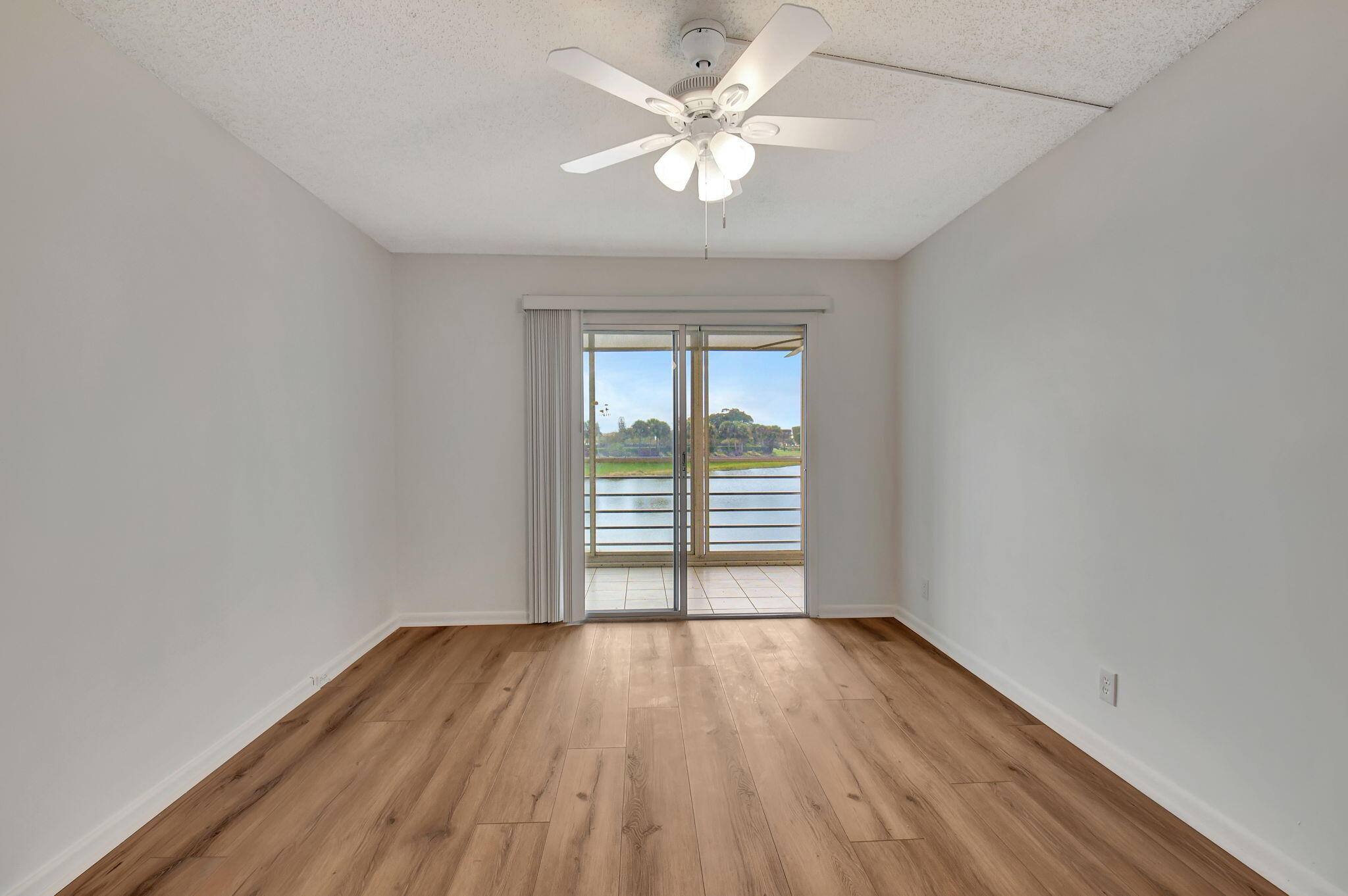 2074 Exeter, Unit 2074E Boca Raton, FL 33434 - Photo 15 of 66 Master Bedroom