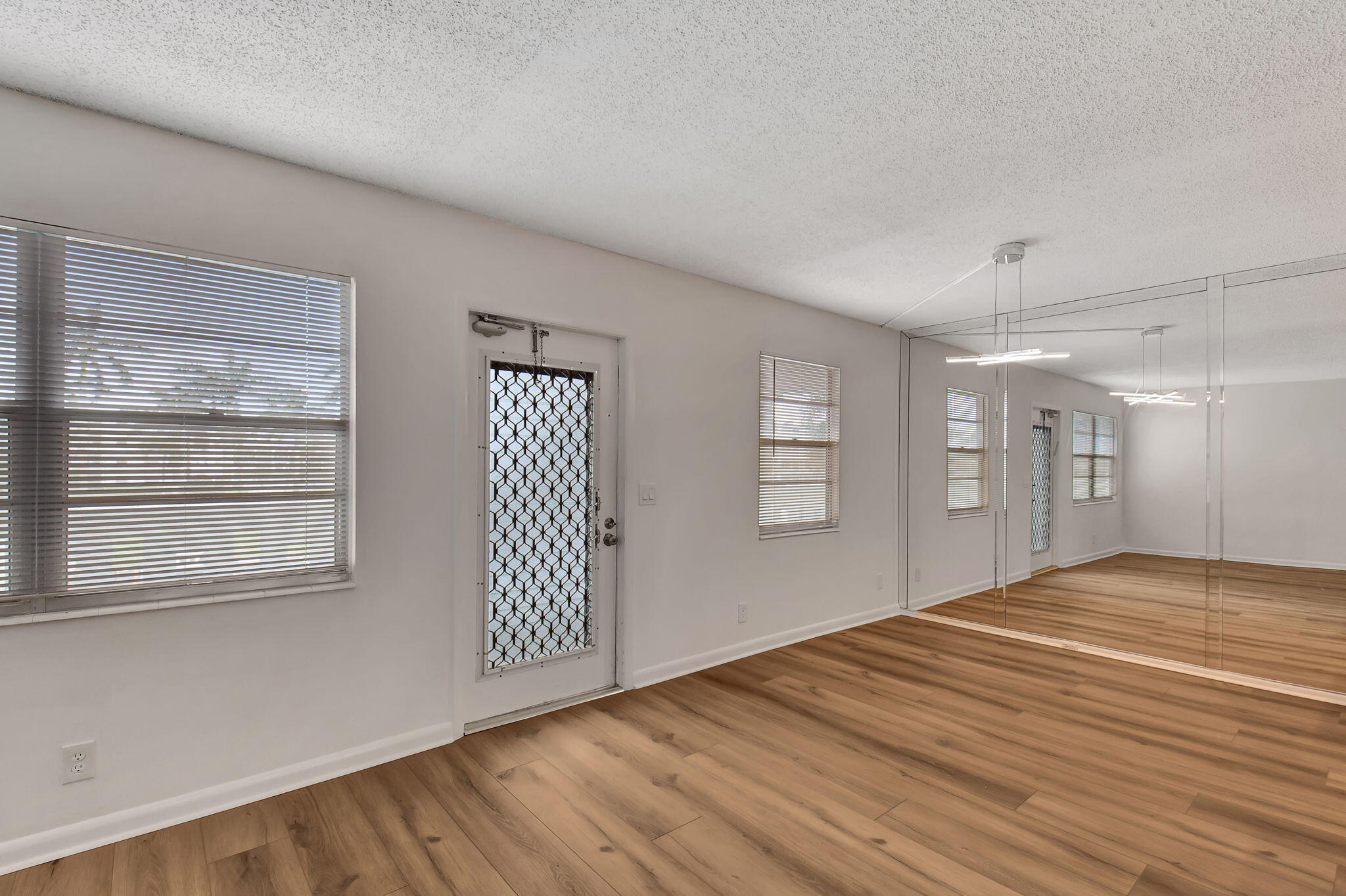 2074 Exeter, Unit 2074E Boca Raton, FL 33434 - Photo 4 of 66 Entry