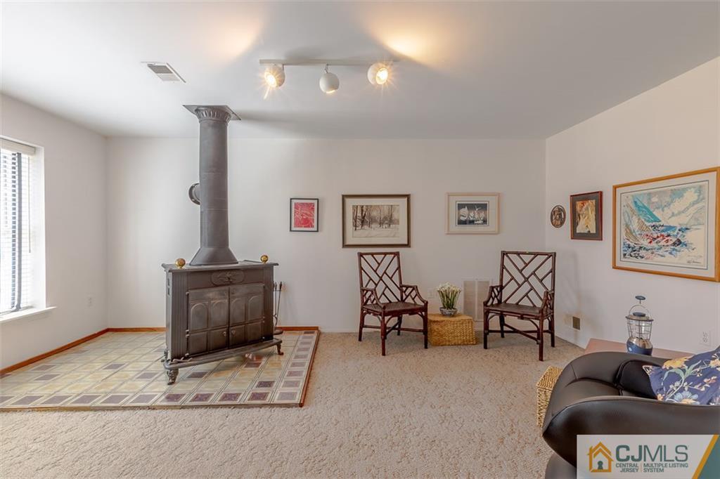 21 South Rhoda Street Monroe Township, NJ 08831 - Photo 4 of 20 Gallery Image 4