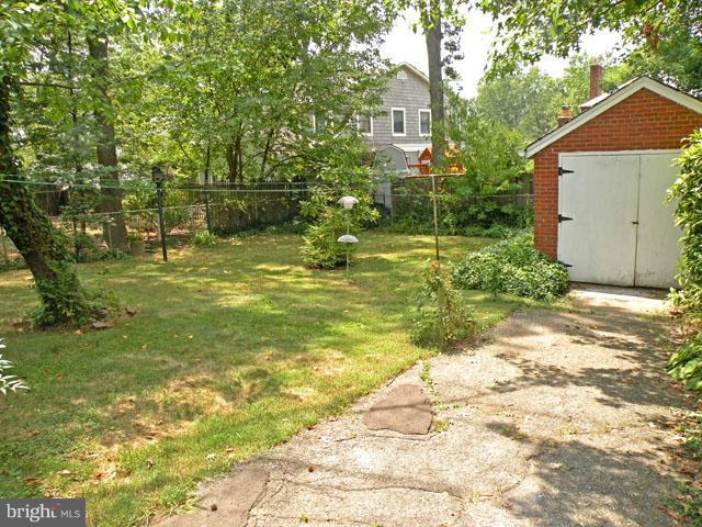2804 Ridge Rd Drive Alexandria, VA 22302 - Photo 11 of 25 Fenced rear yard and garage