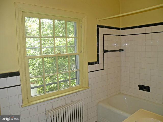 2804 Ridge Rd Drive Alexandria, VA 22302 - Photo 15 of 25 Bath