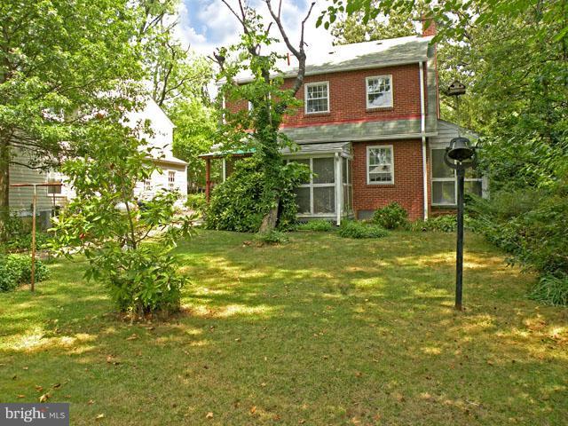 2804 Ridge Rd Drive Alexandria, VA 22302 - Photo 3 of 25 Exterior (Rear)