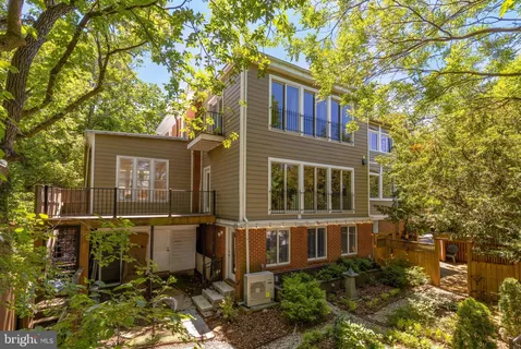 $2,825,000 | 3446 Oakwood Terrace Northwest, Washington, DC 20010