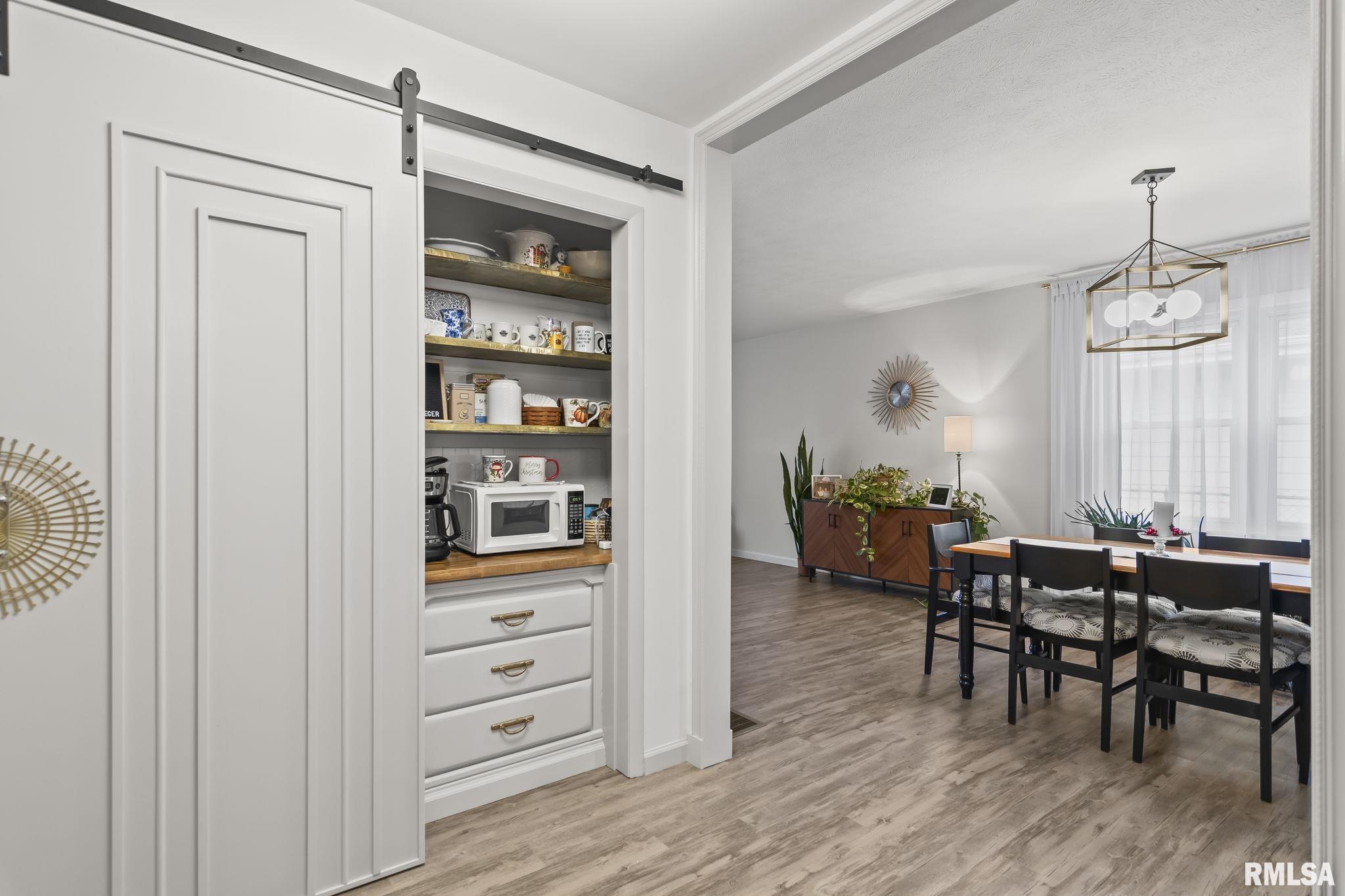 614 East Walnut Street Chatham, IL 62629 - Photo 12 of 38