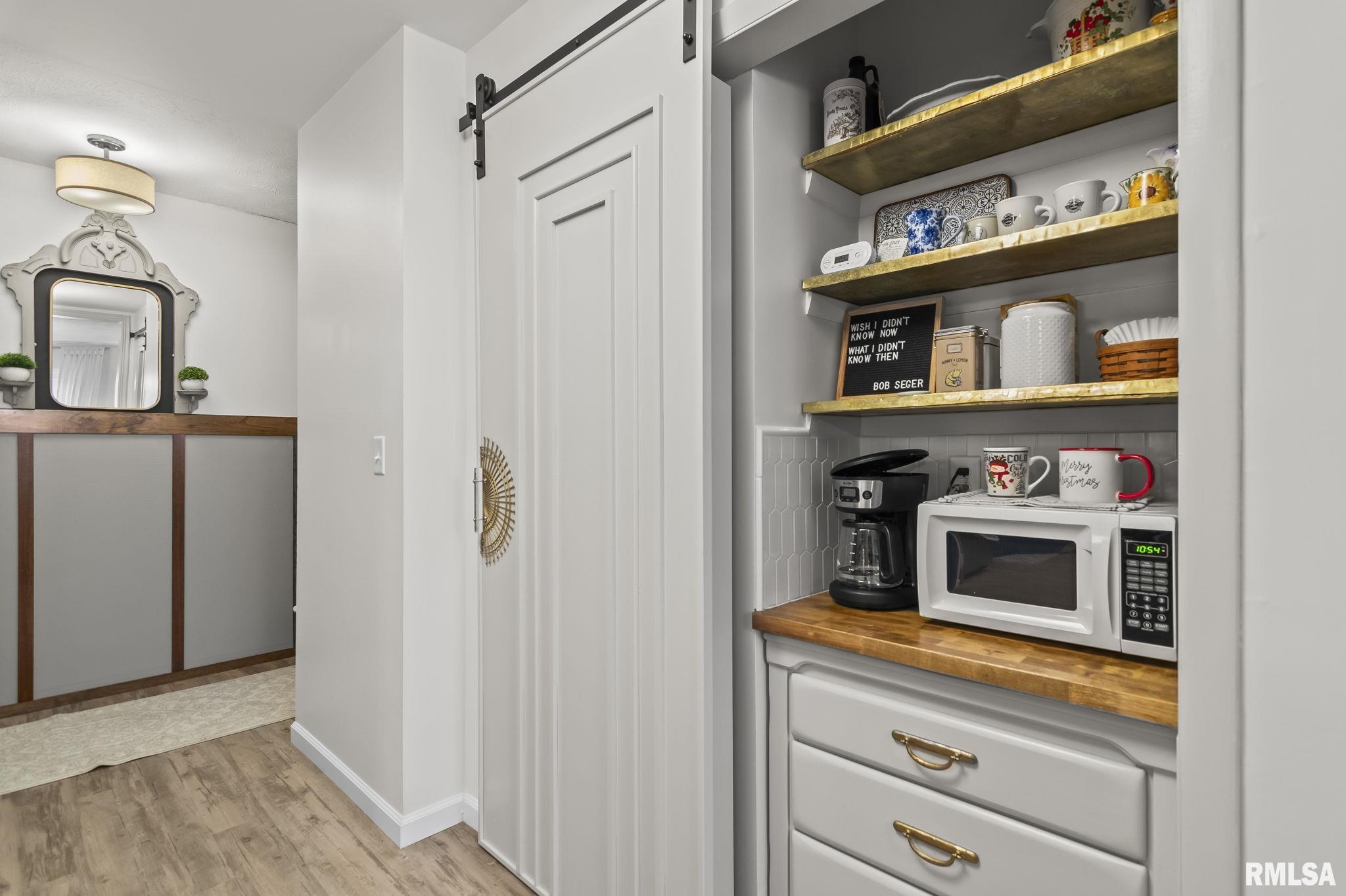 614 East Walnut Street Chatham, IL 62629 - Photo 23 of 38