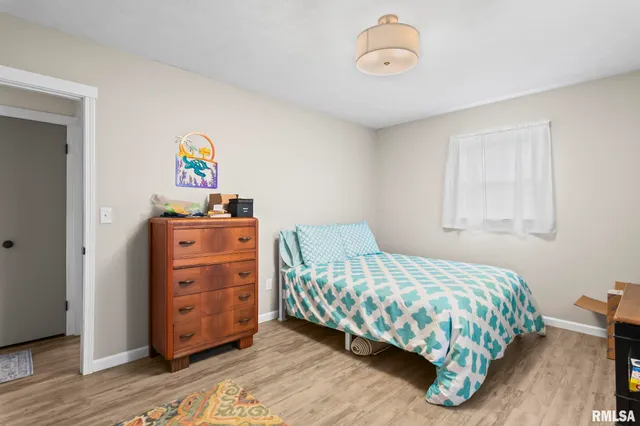 $210,000 | 614 East Walnut Street, Chatham, IL 62629